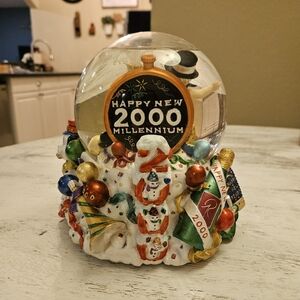 Vintage Christopher Radko Millennium 2000 New Year's Musical Large Snow Globe